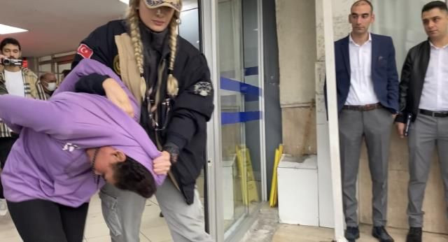 İstiklal Caddesi'ne bombayı bırakan alçak teröristin yakalanma görüntüleri ortaya çıktı! - Sayfa 7