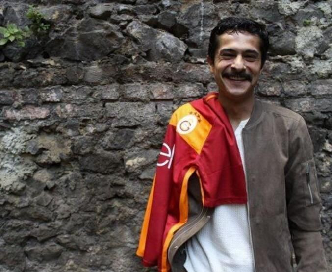 Oyuncu, şarkıcı, manken... Bakın hangi takımı tutuyorlar... - Sayfa 17