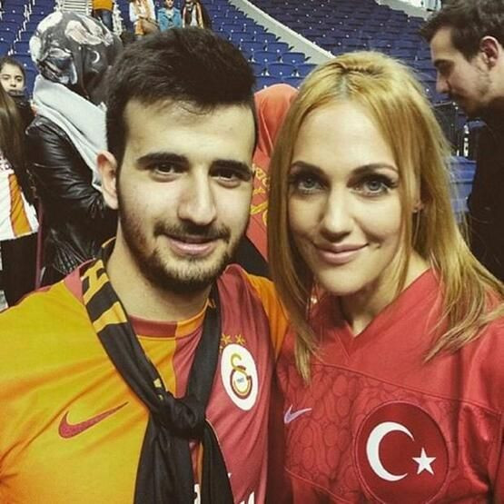 Oyuncu, şarkıcı, manken... Bakın hangi takımı tutuyorlar... - Sayfa 36