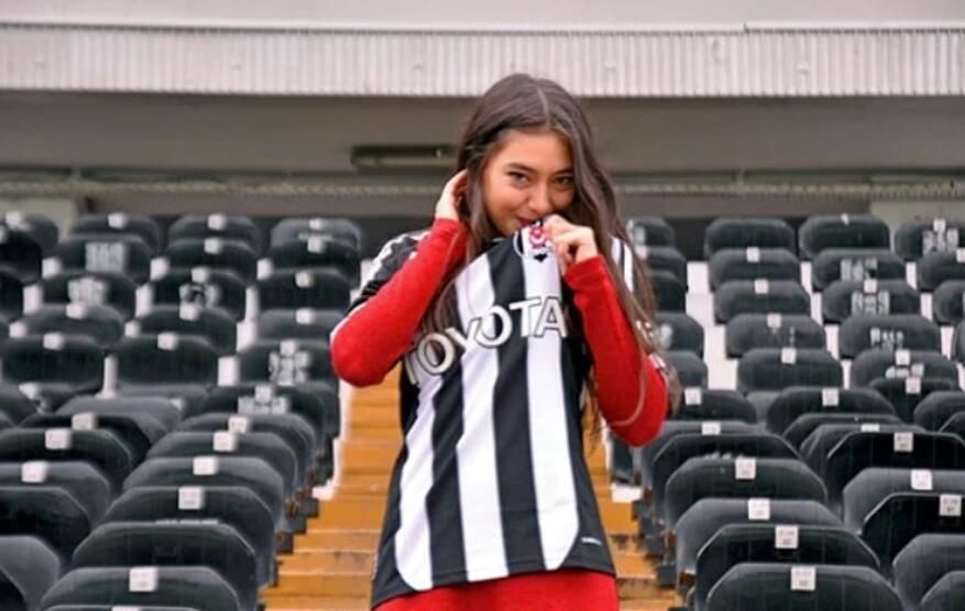 Oyuncu, şarkıcı, manken... Bakın hangi takımı tutuyorlar... - Sayfa 54