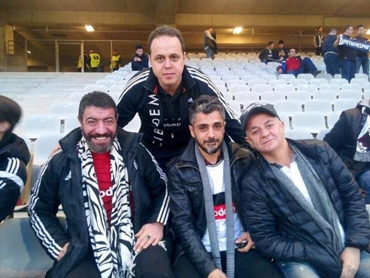 Oyuncu, şarkıcı, manken... Bakın hangi takımı tutuyorlar... - Sayfa 82