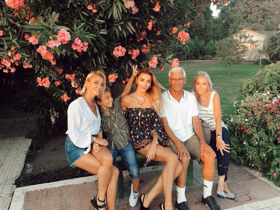 Trafik kazasında babası Haydar Ulusoy'u kaybeden Özge Ulusoy'dan yürek yakan paylaşım - Sayfa 5