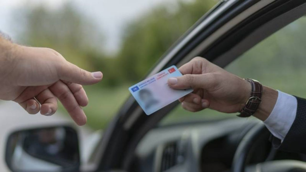 Yeni yıl öncesi kontenjanlar doldu! Ehliyet almak 10 bin TL'yi aşacak - Sayfa 6