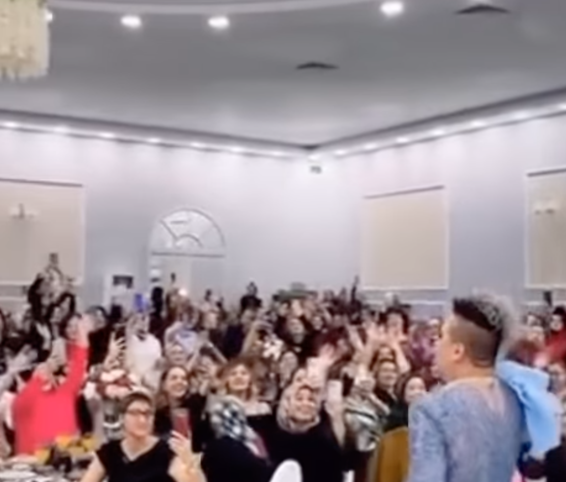 Gebze’de eşcinsel kişinin kadınlarla eğlencesi tepki çekti - Sayfa 5