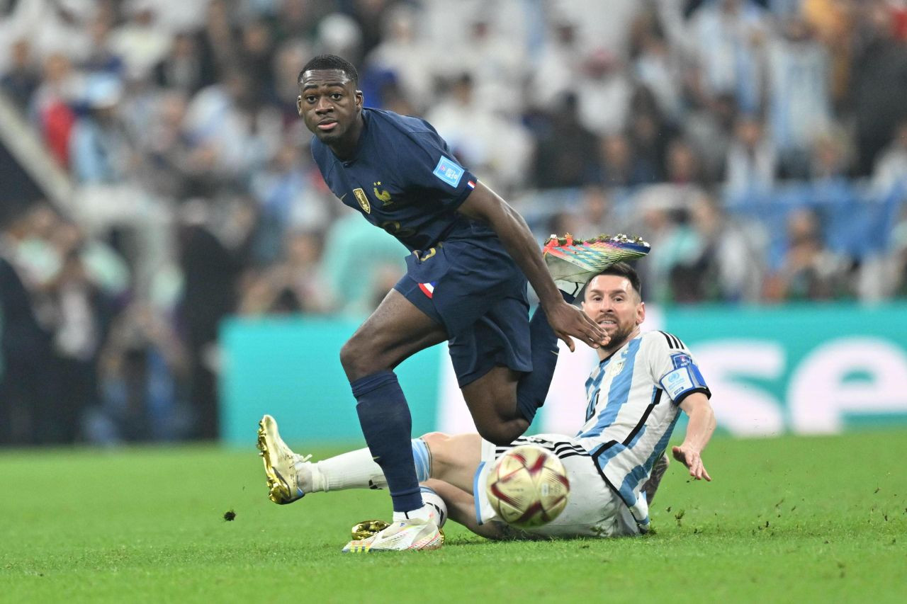 Lionel Messi, Pele'yi geride bıraktı - Sayfa 7