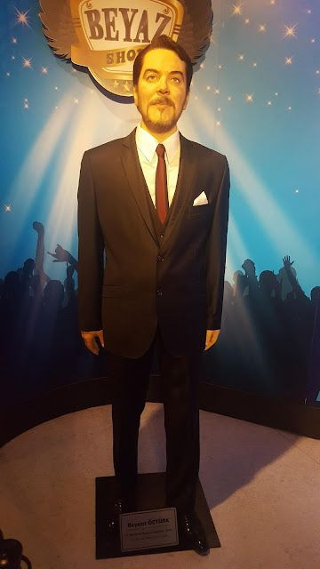 Kimse benzetemedi... Nükhet Duru'nun balmumu heykeli sosyal medyada gündem oldu - Sayfa 9