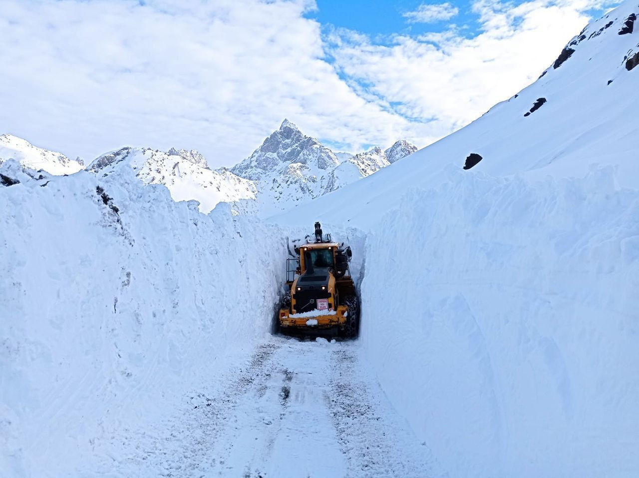 Türkiye beyaza büründü! Kardan tüneller açıldı... - Sayfa 6