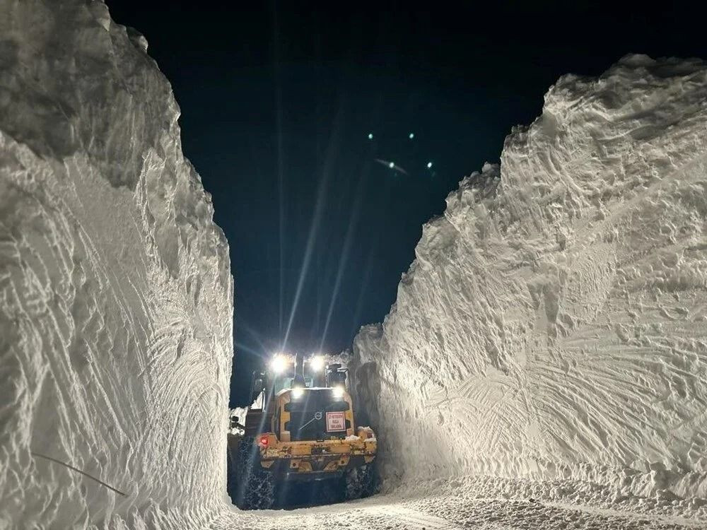 Türkiye beyaza büründü! Kardan tüneller açıldı... - Sayfa 18