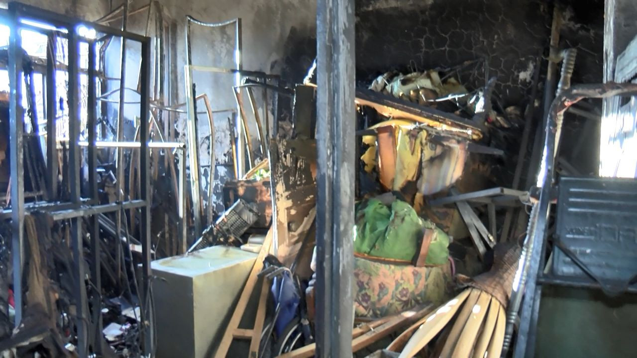 Usta oyuncu Ali Poyrazoğlu'nu yıkan haber! Sarıyer'deki tiyatrosunun deposu küle döndü... - Sayfa 7