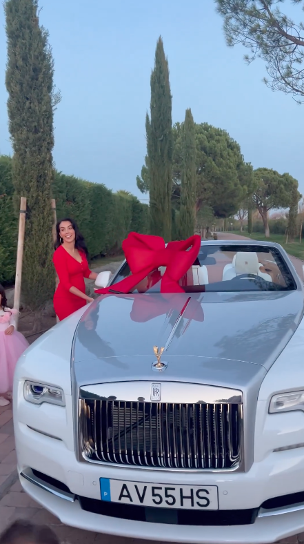 Fiyatı dudak uçuklattı! Sevgilisinden Ronaldo'ya lüks hediye - Sayfa 6