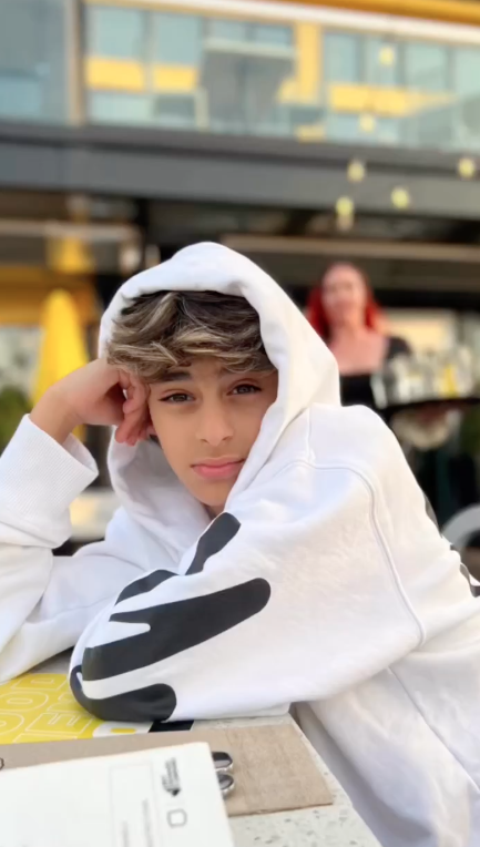 Belçim Bilgin ile Yılmaz Erdoğan'ın oğlu Rodin son haliyle şaşırttı - Sayfa 17