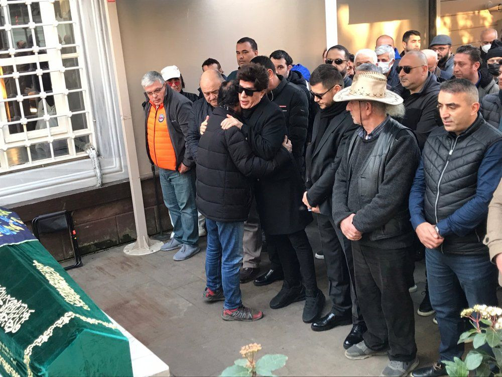 Yılmaz Morgül'ün annesi Fatma Morgül son yolculuğuna uğurlandı - Sayfa 5