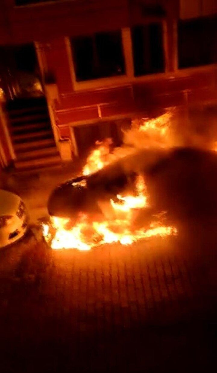 İstanbul'da akılalmaz dehşet: Ölümle tehdit etti dövdü mahalleyi yaktı - Sayfa 9