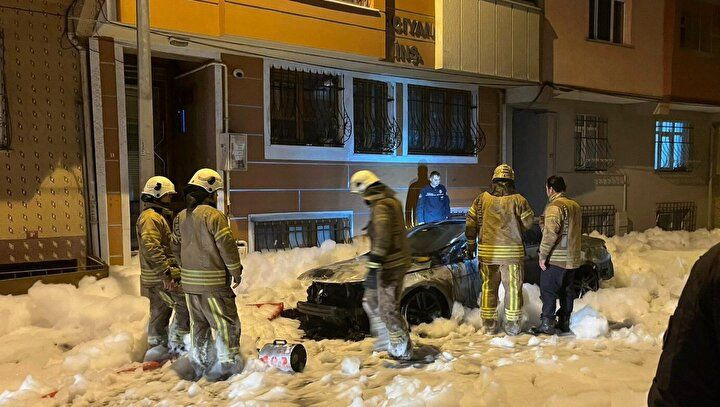 İstanbul'da akılalmaz dehşet: Ölümle tehdit etti dövdü mahalleyi yaktı - Sayfa 16
