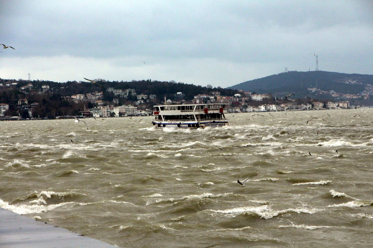İstanbul Boğazı'nın masmavi görüntüsünden eser kalmadı - Sayfa 5