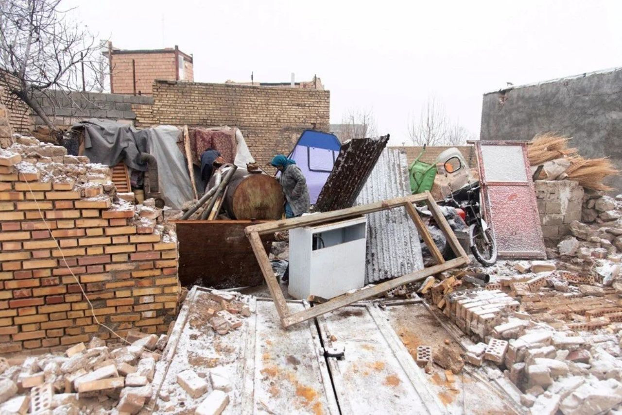 Türkiye'de ki deprem çevre ülkeleri de vurdu! Mısır'dan İran'a acının fotoğrafları - Sayfa 10