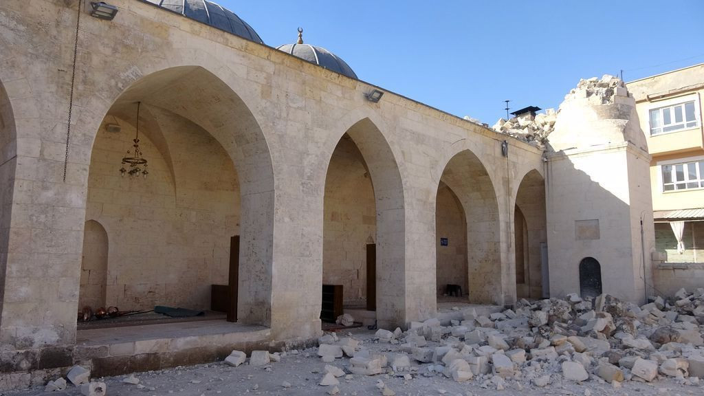 700 yıllık tarihi Ulu Cami tamamen yıkıldı - Sayfa 6