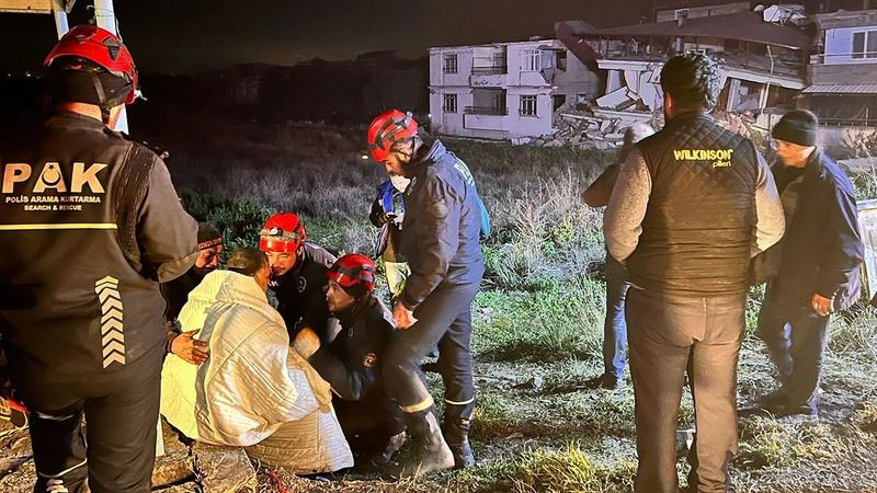 Hatay’daki depremin ardından bölgeden ilk kareler! - Sayfa 25