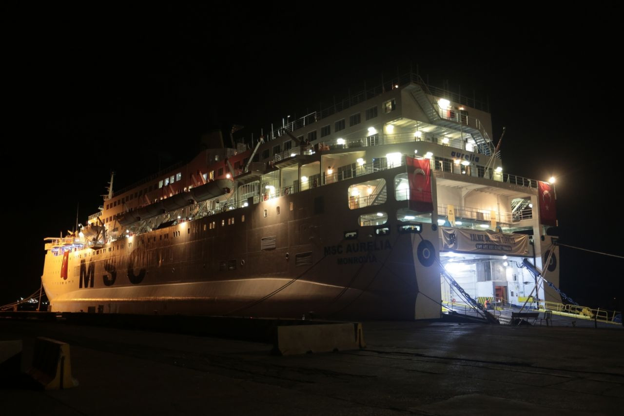 Deprem bölgesinde ilk sahur: Gemide, çadırda, konteynerde... - Sayfa 12