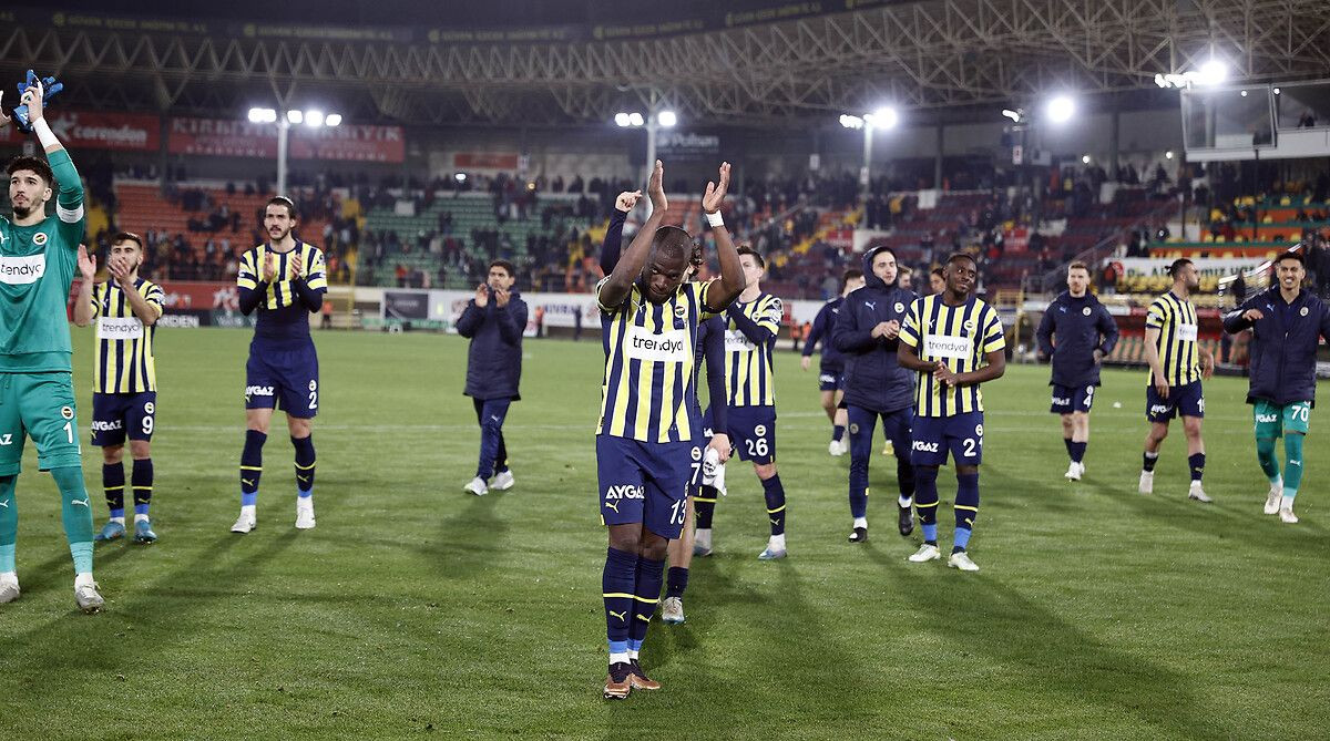 Valencia imzayı attı! Dudak uçuklatan rakam... - Sayfa 20