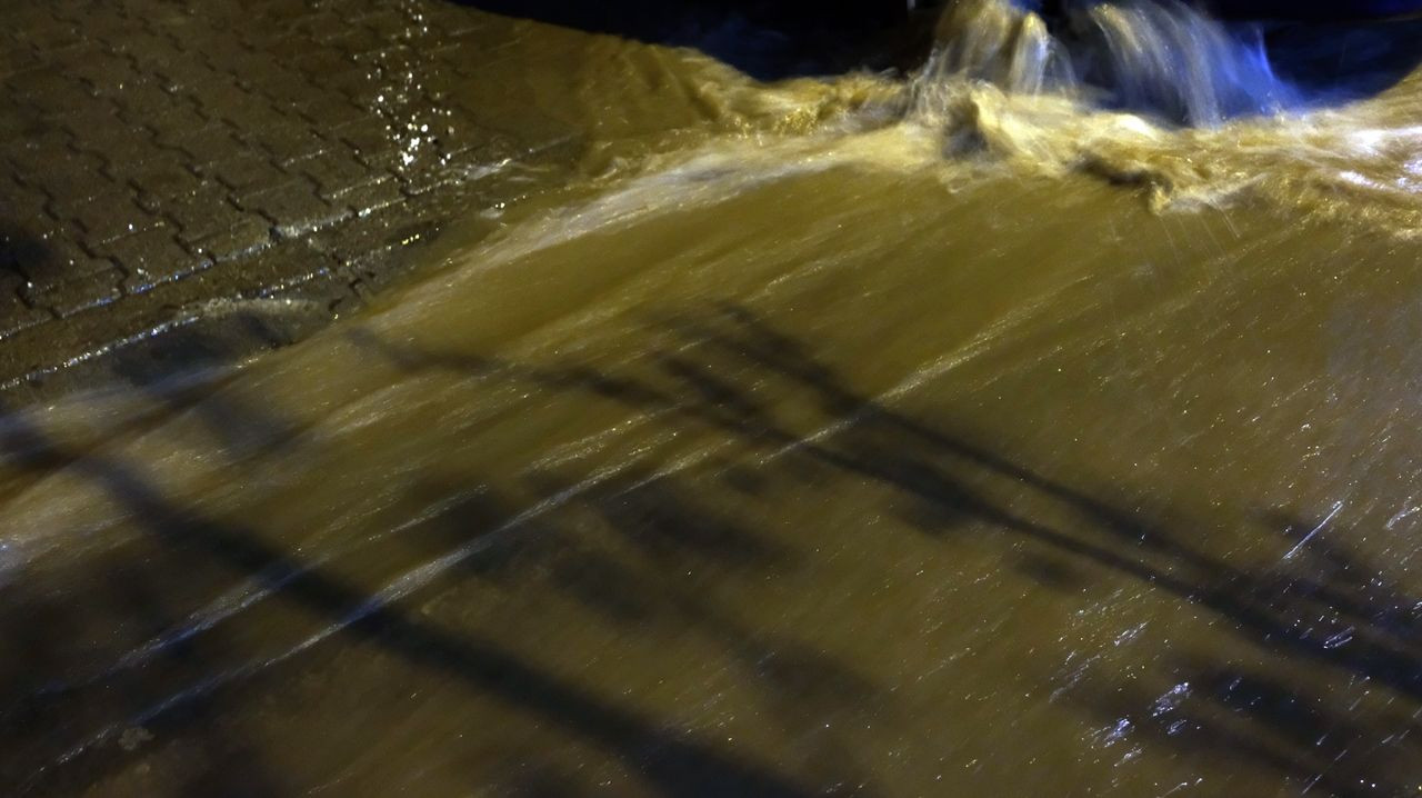Bingöl, Diyarbakır, Elazığ ve Şanlıurfa'da şiddetli yağış! Cadde ve sokaklar suyla doldu - Sayfa 6