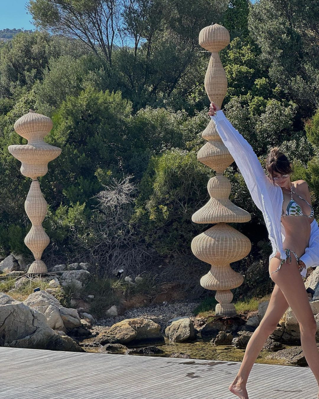 Zeynep Bastık, Dilan Çiçek Deniz, Müge Boz... Ünlüler plajlara akın etti! İşte birbirinden güzel isimlerin tatil pozları - Sayfa 9