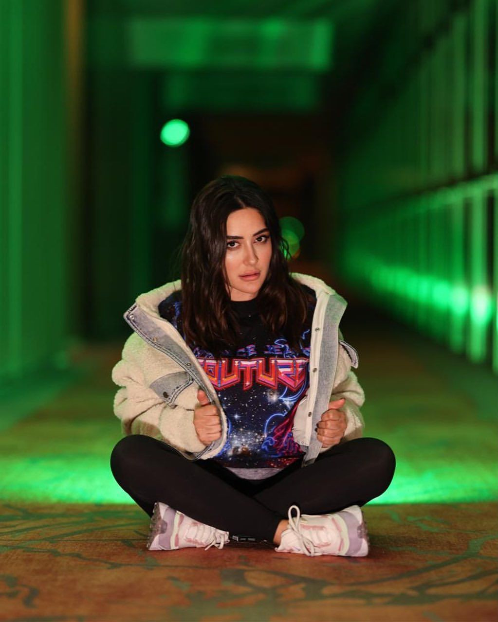 Dövüldü, odaya kilitlendi, aç bırakıldı... Melek Mosso, çaresizlik içinde geçen çocukluk yıllarını anlattı - Sayfa 6