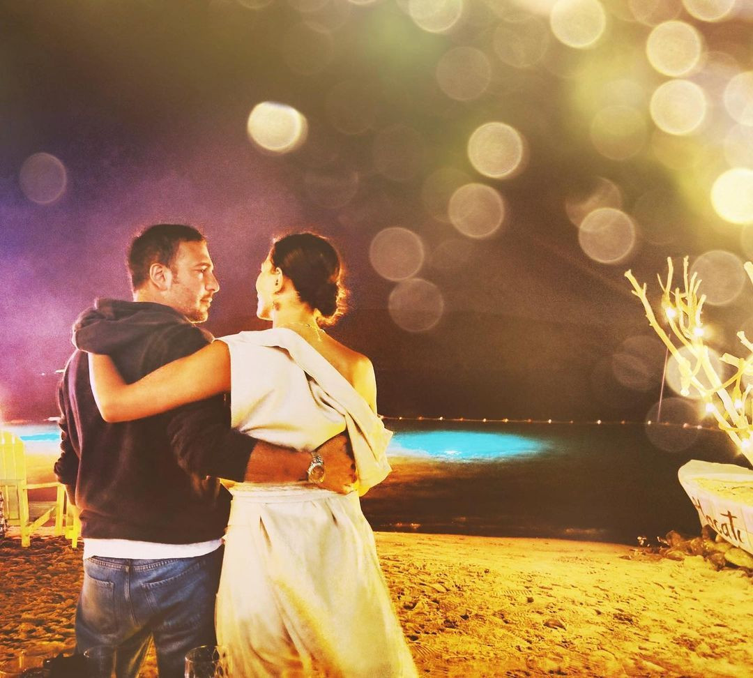 Oğuzhan Koç ile boşanma aşamasında olan Demet Özdemir'den ayrılık açıklaması: Vakti bittiğinde vedalaşıyorsun - Sayfa 6