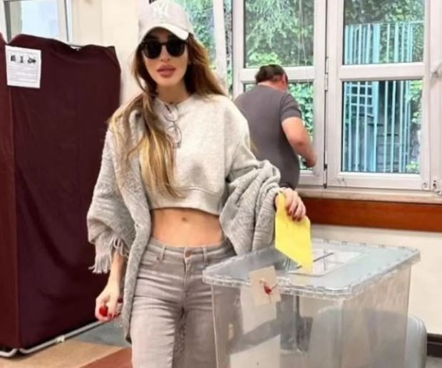 Sezen Aksu mührü elinde unuttu, Serenay Sarıkaya tarzıyla dikkat çekti - Sayfa 8