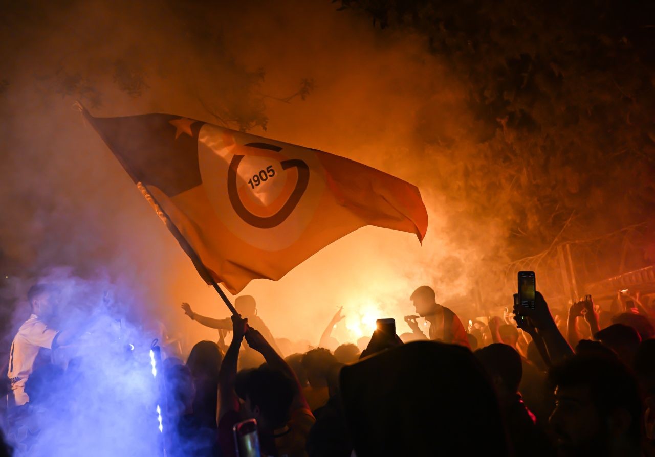 Galatasaray'ın 23. zaferi! Şampiyonluk kutlamalarından kareler - Sayfa 2