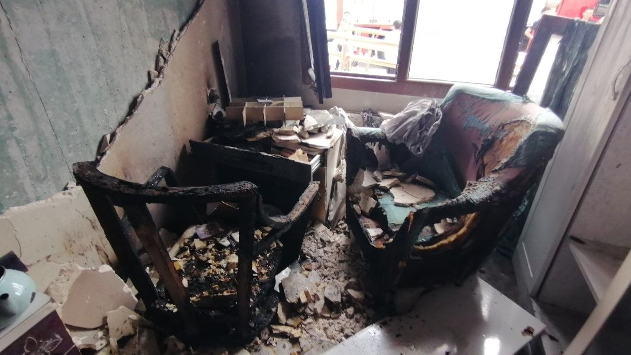 Şarjda bırakılan telefon bomba gibi patladı! Apartman yok oluyordu... - Sayfa 8