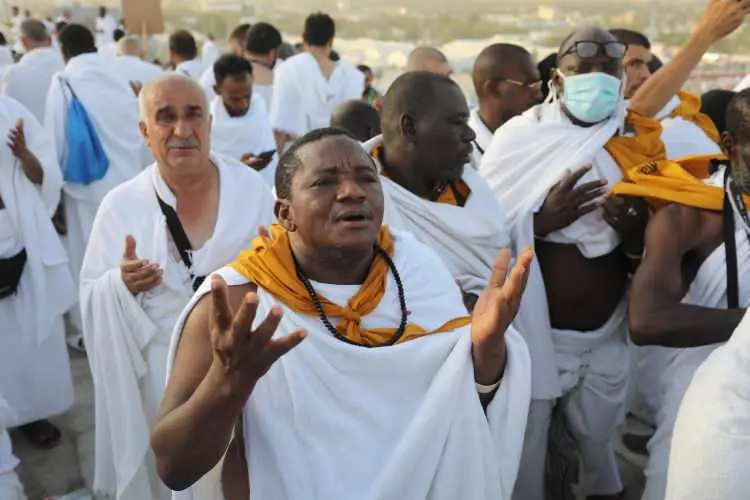 Eller semaya açıldı! İşte hacı adaylarının Arafat'tan görüntüleri... - Sayfa 21