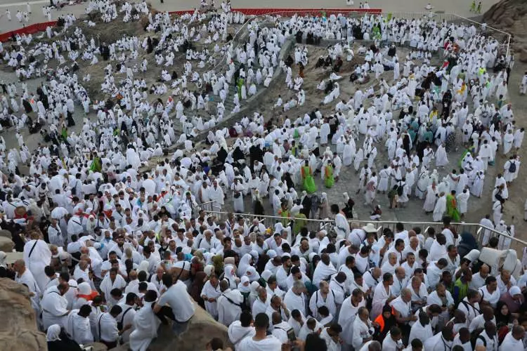 Eller semaya açıldı! İşte hacı adaylarının Arafat'tan görüntüleri... - Sayfa 28