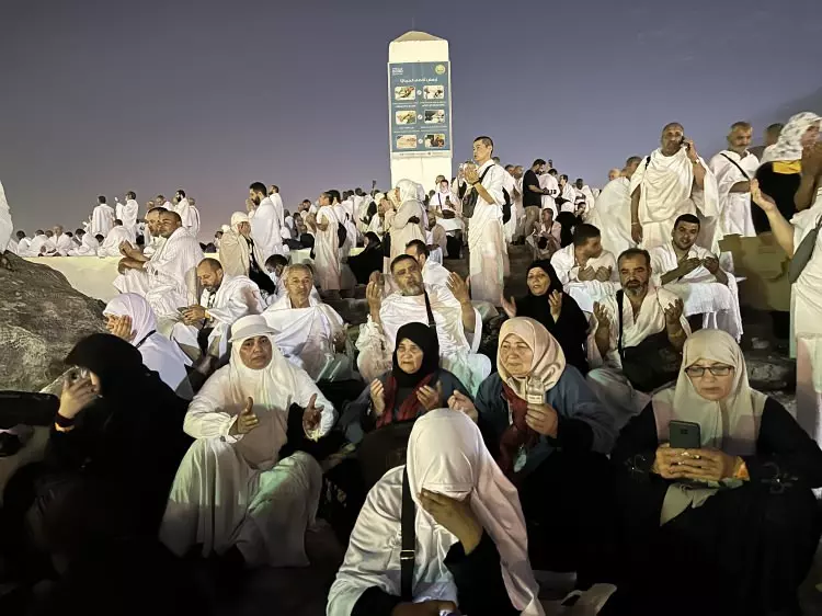 Eller semaya açıldı! İşte hacı adaylarının Arafat'tan görüntüleri... - Sayfa 8