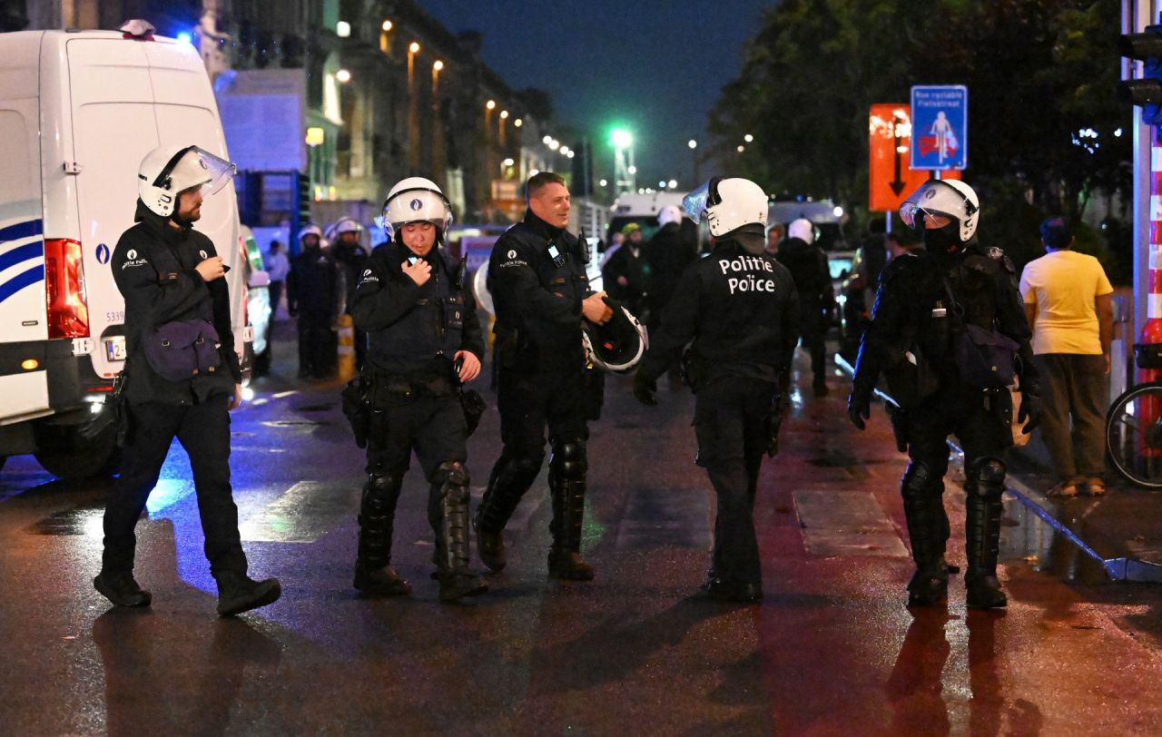 Fransa'da başlayan olaylar Belçika'ya sıçradı! - Sayfa 6