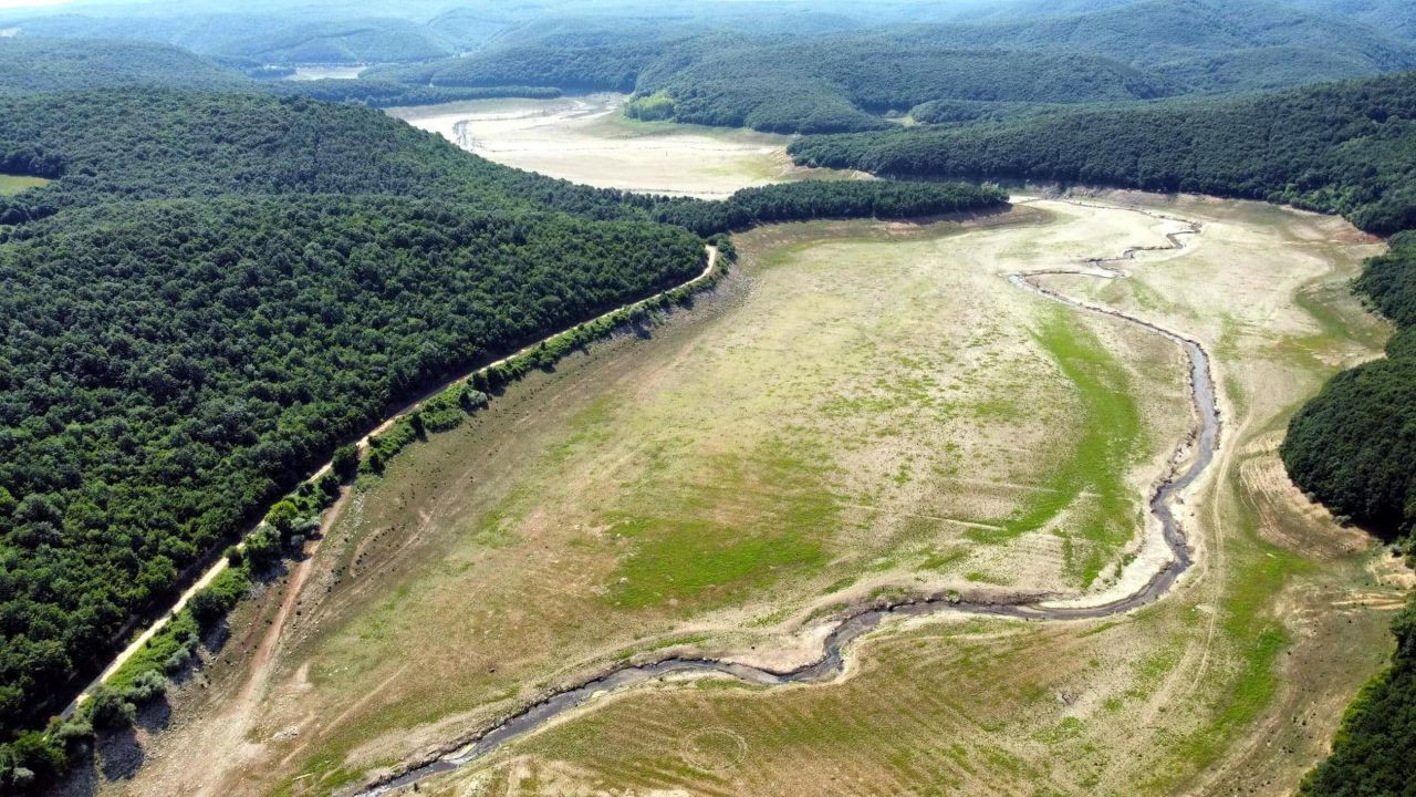 İstanbul barajlarında su seviyesi sıfırı görmek üzere! Kuraklık böyle görüntülendi... - Sayfa 5