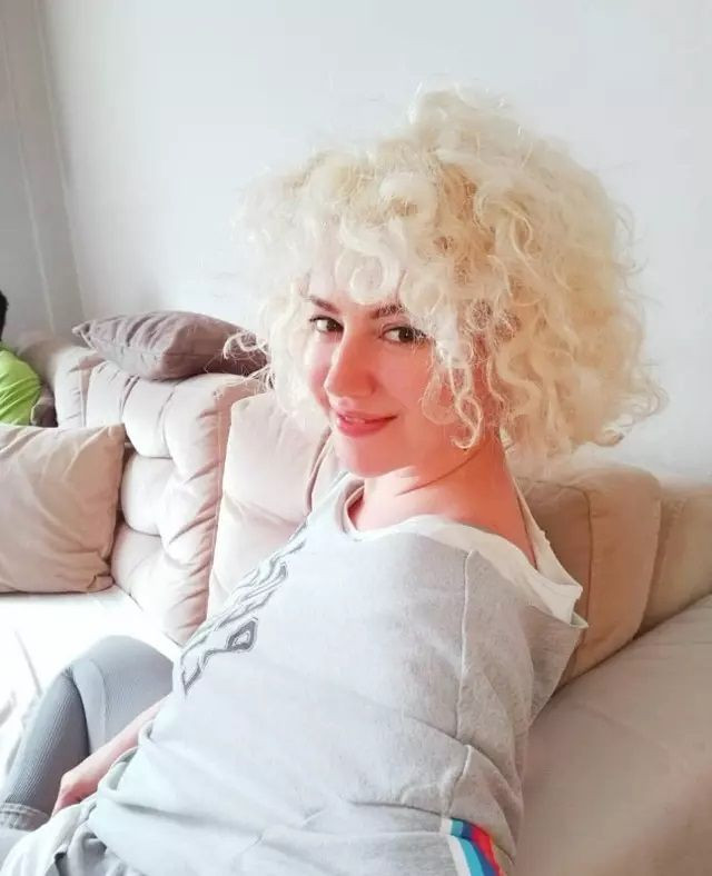 Rıza Baba'nın biricik kızıydı: Arka Sokaklar dizisinin Pınar'ı ekrandan uzakta bambaşka bir hayat yaşıyor! İşte Pınar Aydın'ın son hali - Sayfa 6