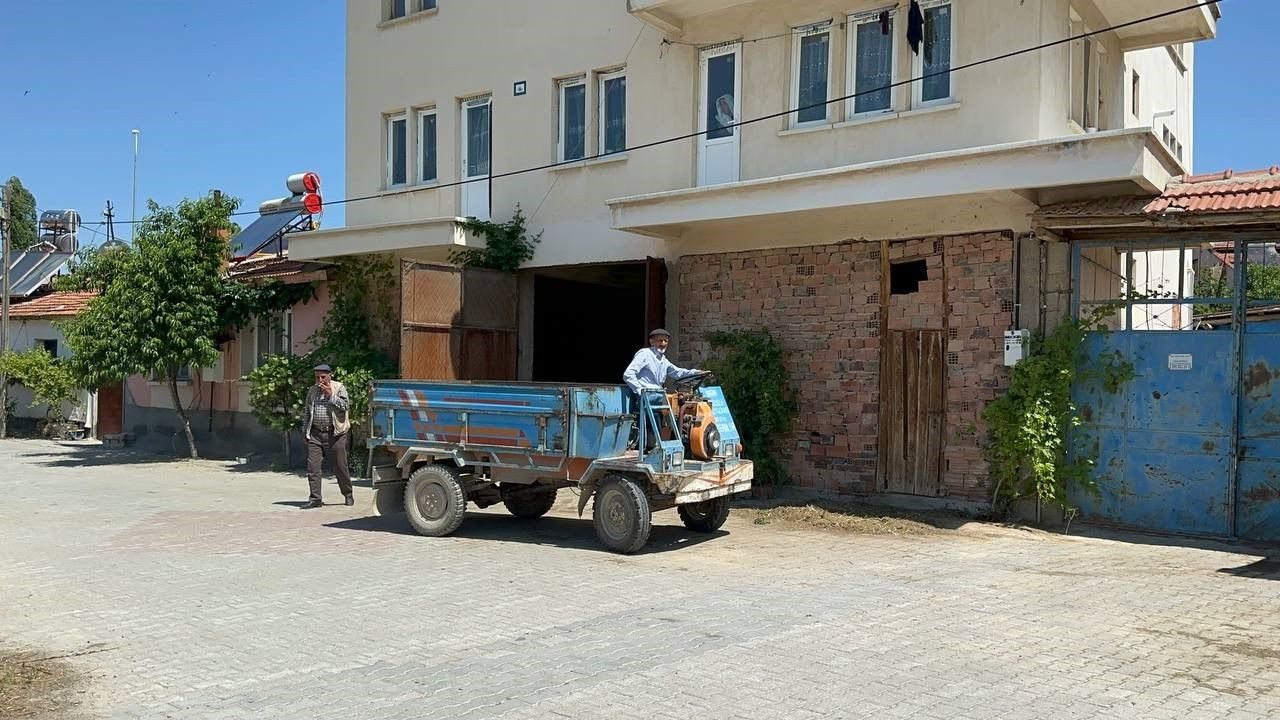 Togg'a 'patpat' isimli tarım aracı çarptı: "Çok sessizdi fark etmedim..." - Sayfa 6