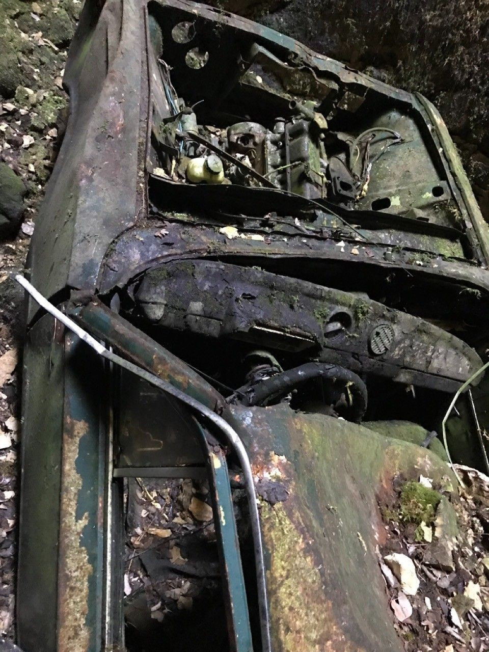 Araştırma ekibi şaştı kaldı: 50 metrelik mağarada bakın ne buldular! Oraya nasıl geldiği bilinmiyor... - Sayfa 6