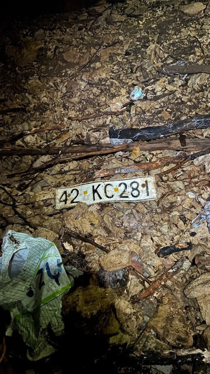 Araştırma ekibi şaştı kaldı: 50 metrelik mağarada bakın ne buldular! Oraya nasıl geldiği bilinmiyor... - Sayfa 7