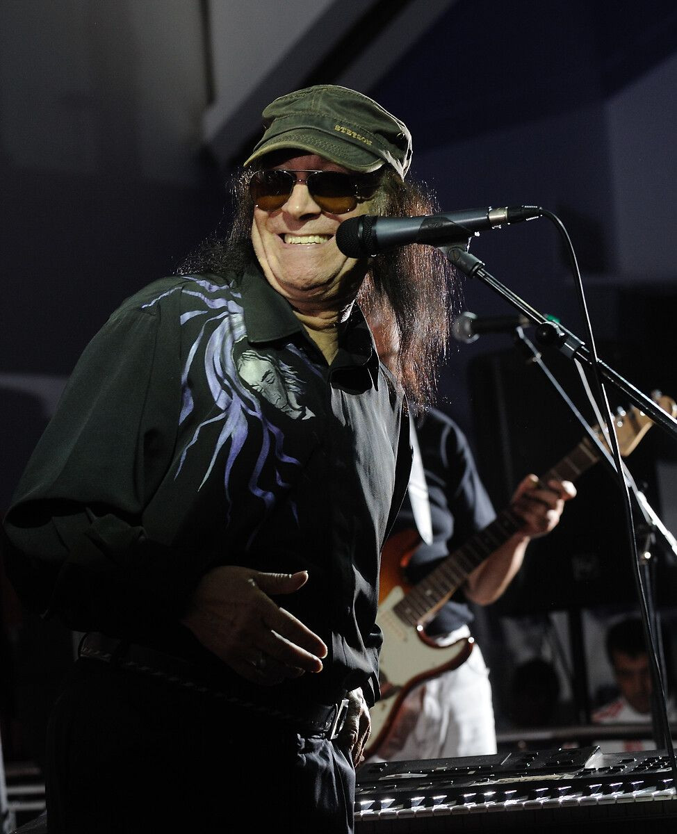 Ölümüyle tüm Türkiye'yi yasa boğdu! Rock müziğin efsane ismi Erkin Koray'ın vefatı sonrası tören düzenlenmeyecek! - Sayfa 10