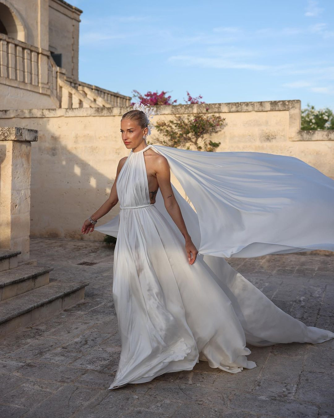 Çiçeği burnunda gelin Burcu Esmersoy'dan sosyal medyayı sallayan pozlar - Sayfa 5