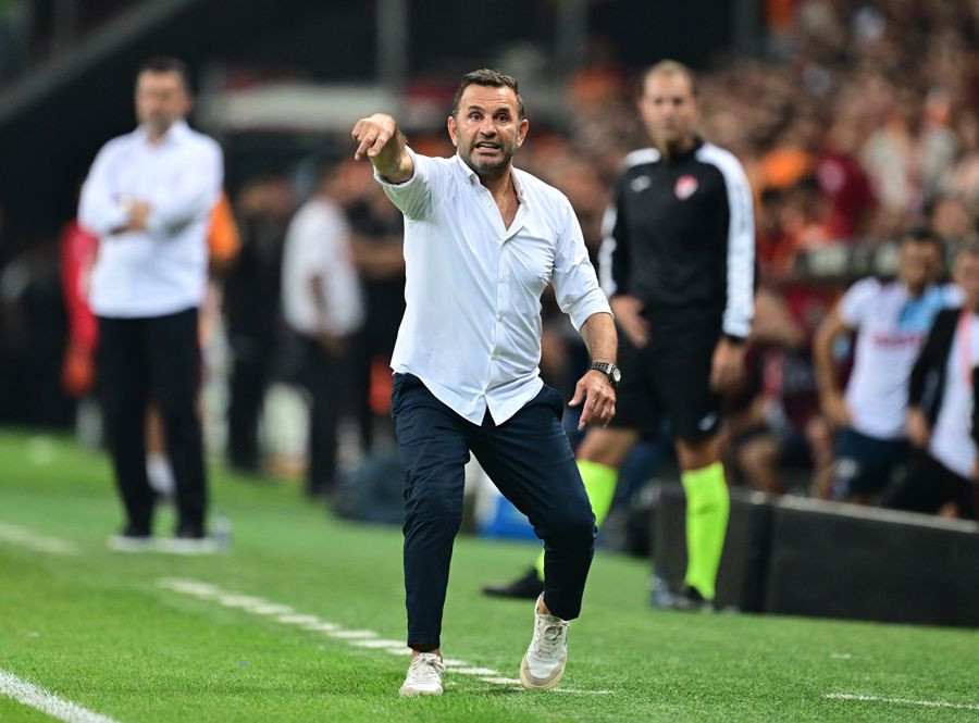 Erden Timur'un uçaktan indirdiği yıldızı hemen al Ali Koç, bundan daha iyi motivasyon olmaz - Sayfa 10