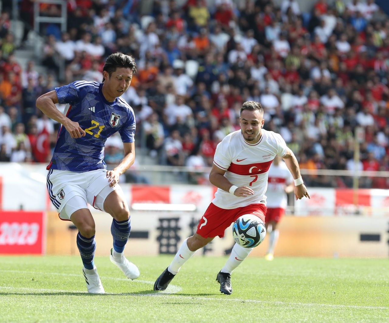 "Çocuklar bizim de, sen artık bizimle değilsin" - Sayfa 11