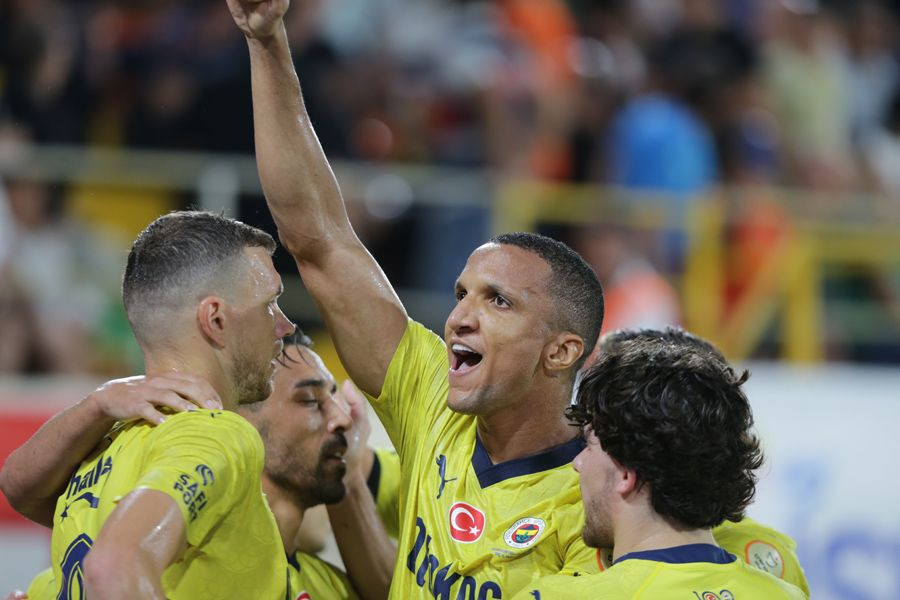 İrfan Can Kahveci Mesut Özil'i değil İsmail Kartal'ı dinledi Fenerbahçe formasının hakkını verdi - Sayfa 12