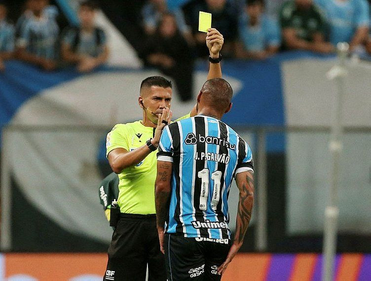 Ali Koç'un 4,5 M.€'luk forveti istenmeyen adam ilan edildi Dursun Özbek derin bir oh çekti - Sayfa 11