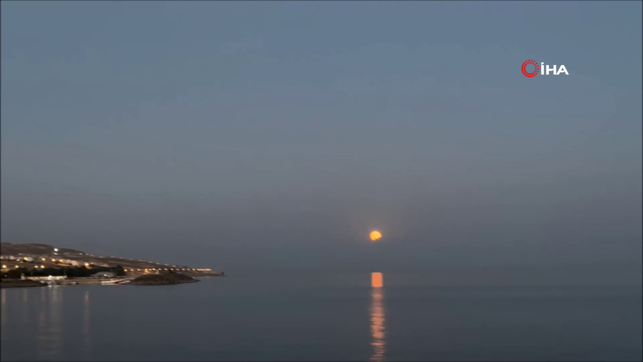 Van Gölü üzerinde yükselen dolunay eşsiz bir manzara yarattı - Sayfa 10