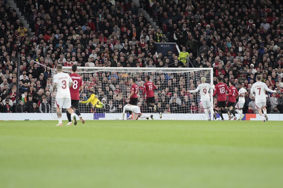 Sacha Boey'i izlemeye geldiler Abdülkerim Bardakcı ve Kaan Ayhan'ı alıp gittiler - Sayfa 21