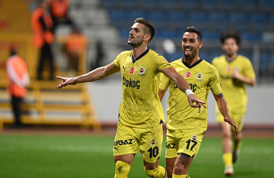 İsmail Kartal ve Okan Buruk'un yollarını ayıracağı oyuncular belli oldu! 4 yıldızın uçak bileti kesildi - Sayfa 10