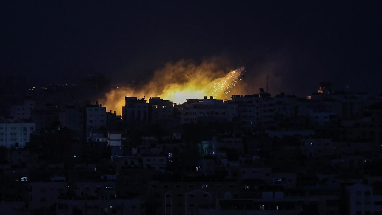 Kemikleri bile eritiyor... İsrail 'savaş suçu' olan fosfor bombasıyla Gazze'de sivillere saldırıyor! - Sayfa 5